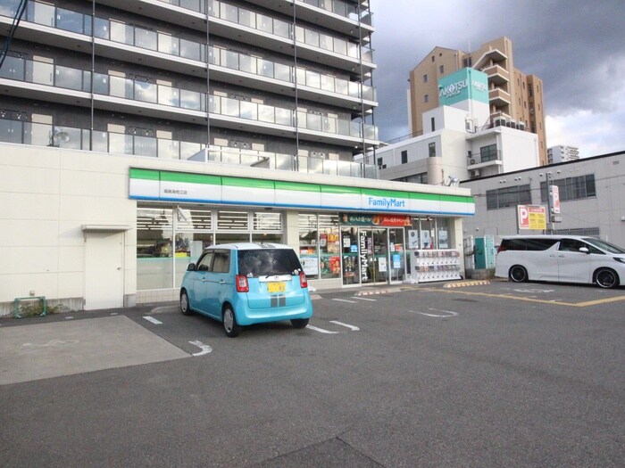 ファミリーマート(コンビニ)まで20m S-RESIDENCE福島grande