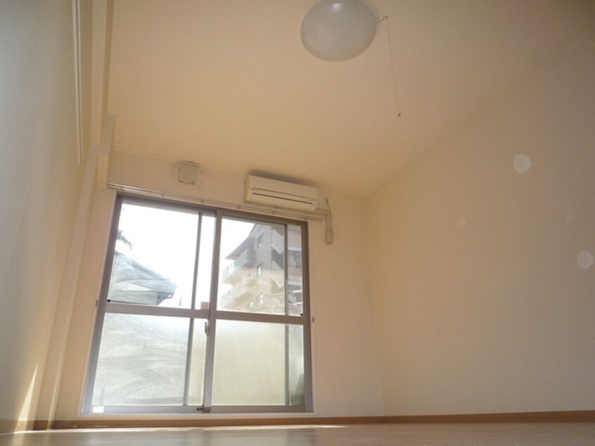 居室 リブェ－ル南茨木