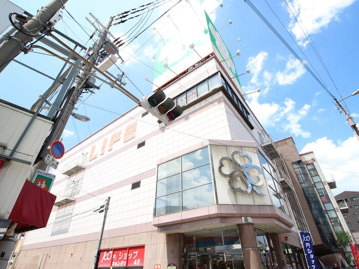 ライフ　北巽店(スーパー)まで682m セレニティ南巽