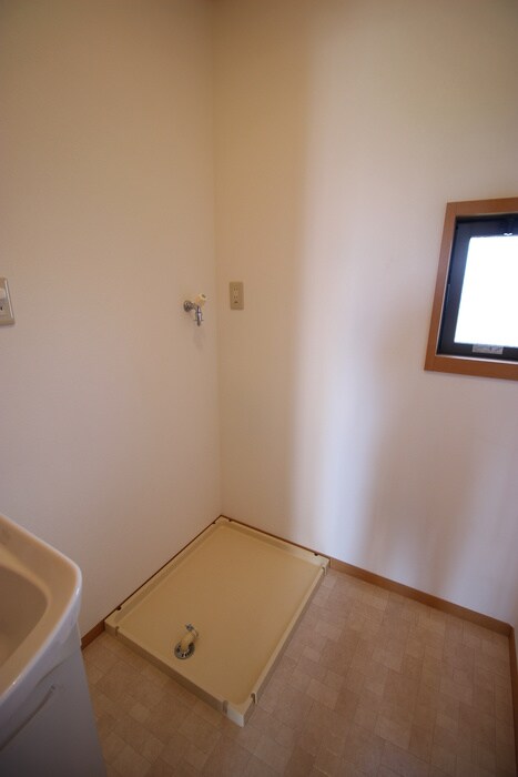 洗濯機置場 ハ－トフルハイツ