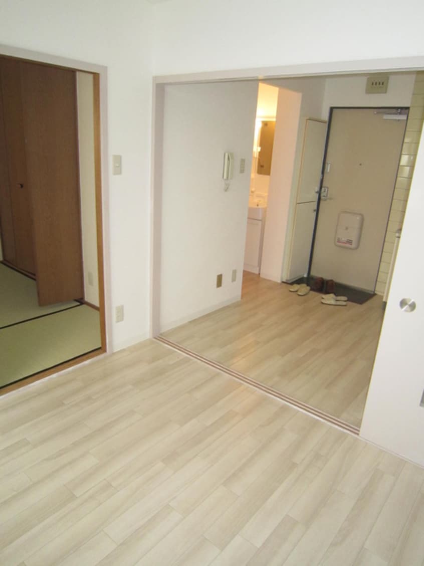 居室 プレアール遠里小野