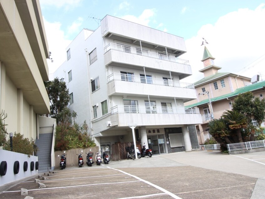 丸山病院(病院)まで1300m シャルム源平