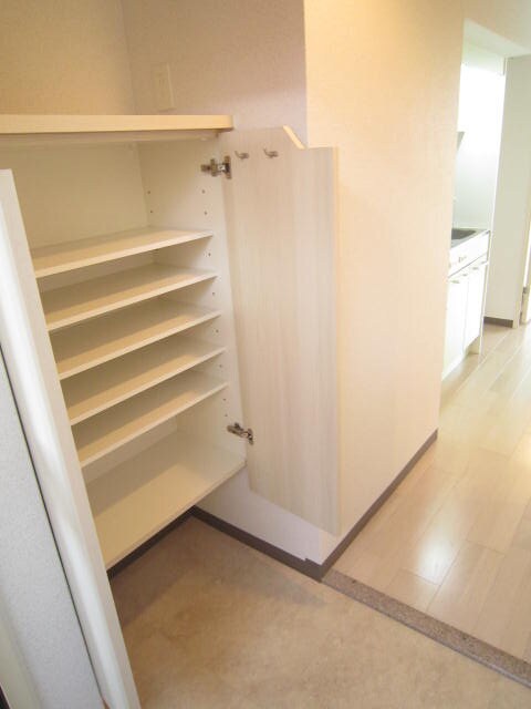 靴箱 セレニテ高槻