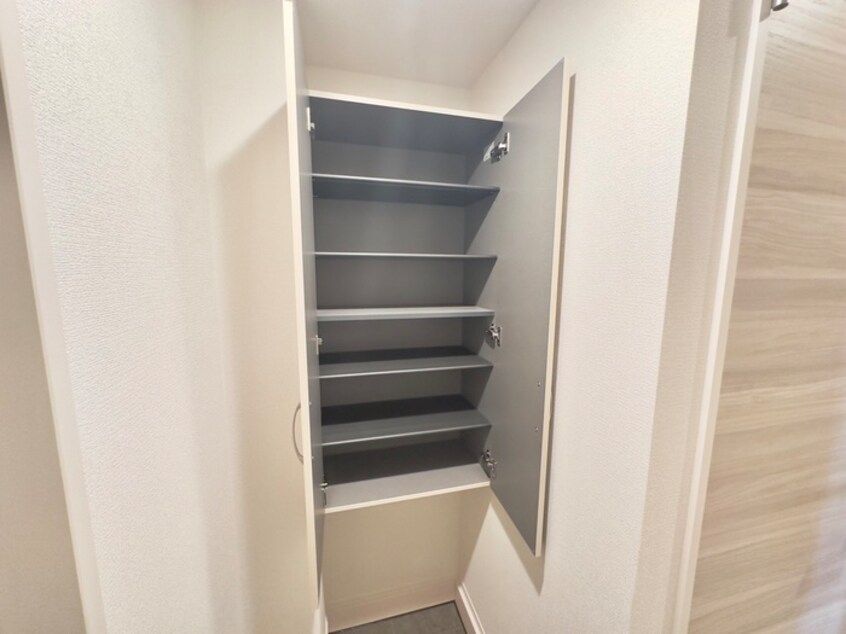 靴箱 メゾンクレール瀬田北