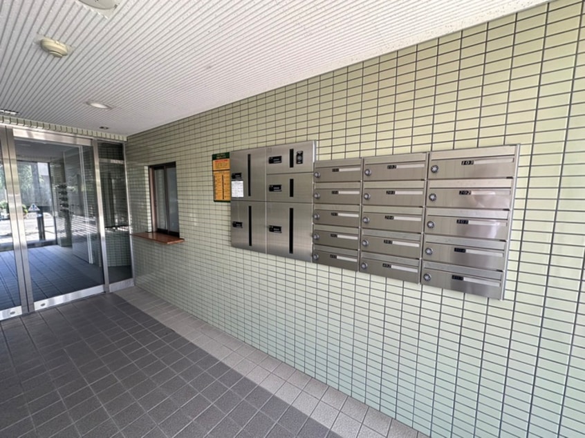 エントランス部分 メゾンアイ