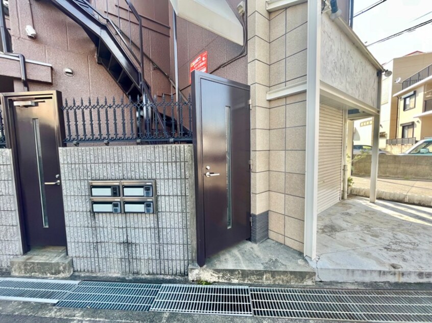 エントランス部分 はとやマンション