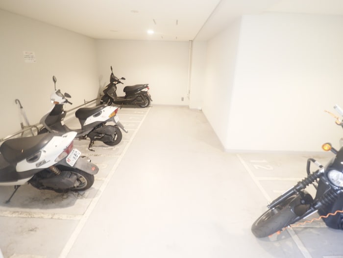 バイク置き場 エスティ・ロアール神戸西(601)
