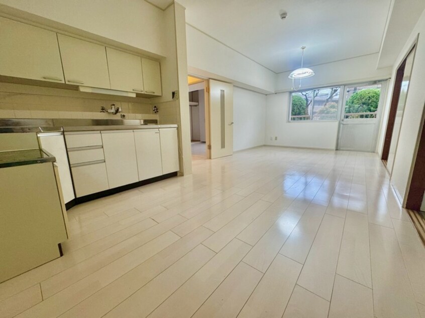 居室 山御影マンションA棟（101）