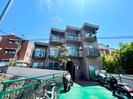 本山ハイツの外観