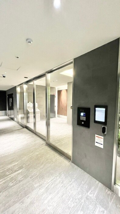 エントランス部分 コンフォリア・リヴ南森町Ⅱ