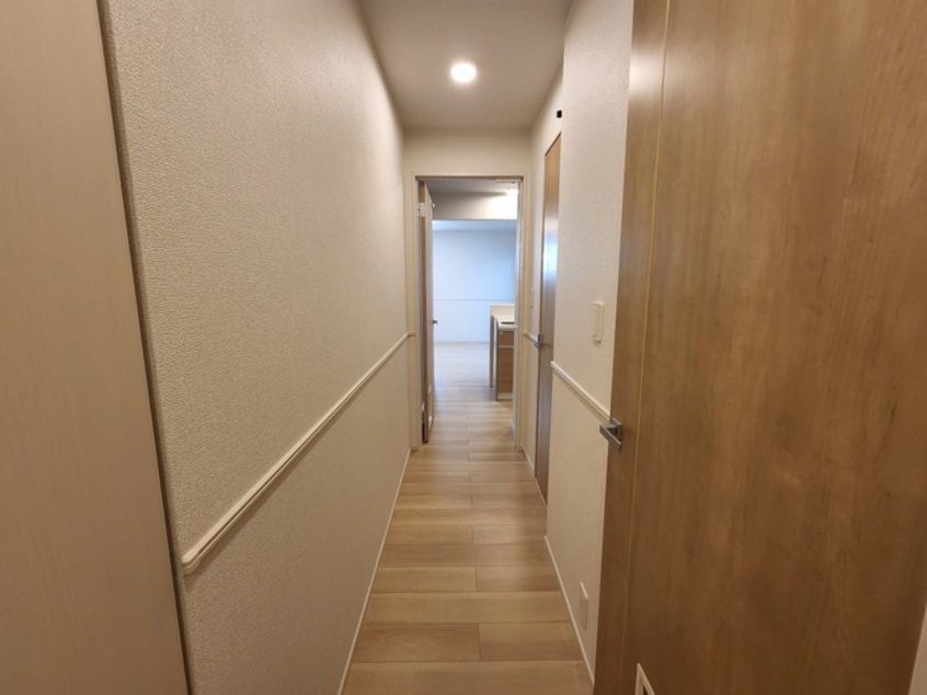 廊下 ウェルス暁