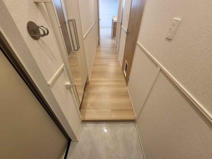 玄関 ウェルス暁