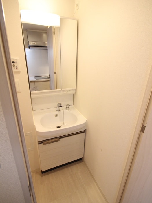 洗面 ﾌﾟﾚｻﾝｽ梅田北ｵｰﾙ（212）