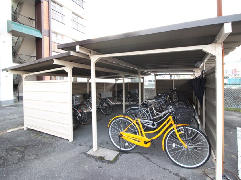 駐輪場 鳥飼マンション