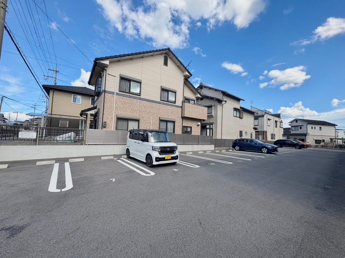 駐車場 フリーデSTA