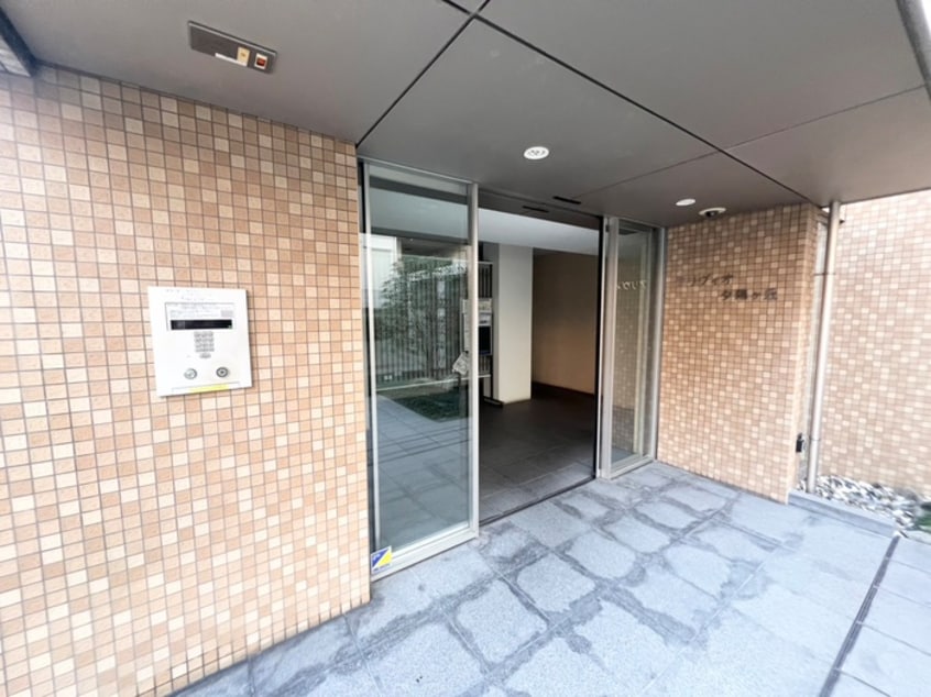 エントランス部分 アリヴィオ夕陽ヶ丘