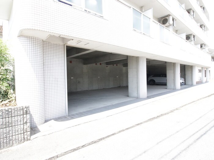 駐車場 メゾン春Ⅲ番館