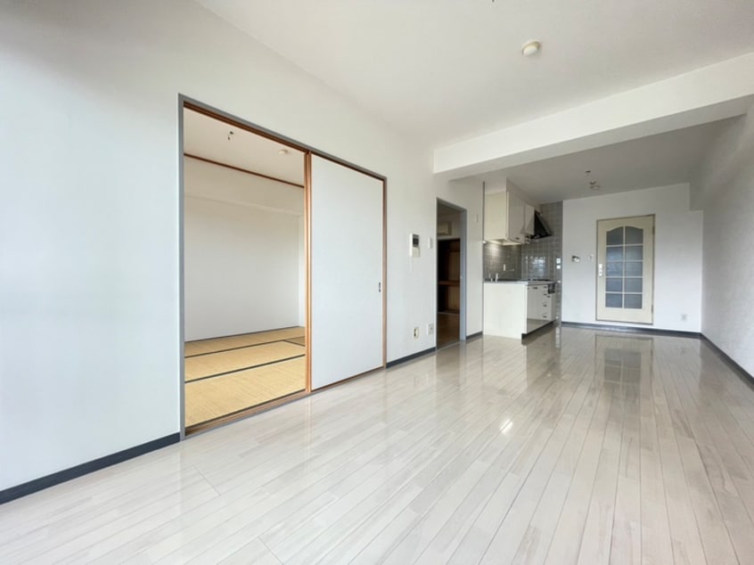 居室 ｲﾝﾍﾟﾘｱﾙﾊﾟﾚｽ ﾘﾊﾞ-ｻｲﾄﾞ