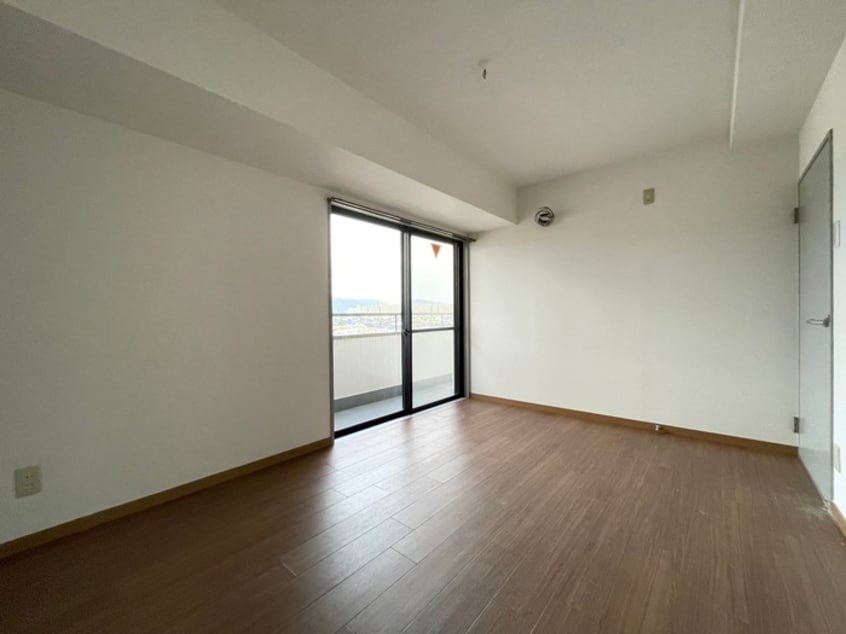 居室 ｲﾝﾍﾟﾘｱﾙﾊﾟﾚｽ ﾘﾊﾞ-ｻｲﾄﾞ