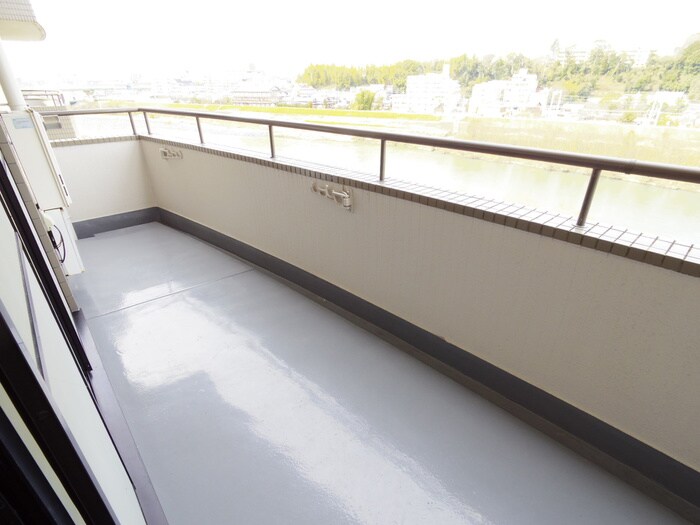 ベランダ・バルコニー ｲﾝﾍﾟﾘｱﾙﾊﾟﾚｽ ﾘﾊﾞ-ｻｲﾄﾞ