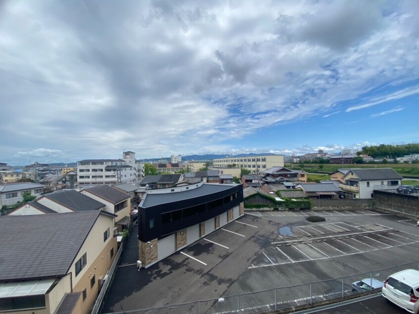 室内からの展望 ｲﾝﾍﾟﾘｱﾙﾊﾟﾚｽ ﾘﾊﾞ-ｻｲﾄﾞ