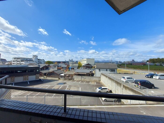 室内からの展望 ｲﾝﾍﾟﾘｱﾙﾊﾟﾚｽ ﾘﾊﾞ-ｻｲﾄﾞ