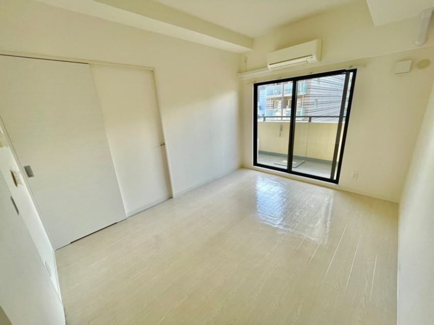 居室 AMORE HOMMACHI ＷＥST