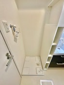 洗濯機置場 AMORE HOMMACHI ＷＥST