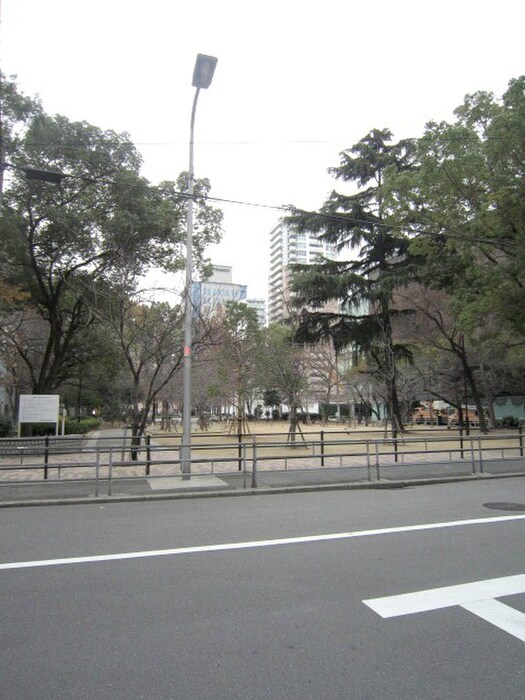 新町北公園(公園)まで400m AMORE HOMMACHI ＷＥST