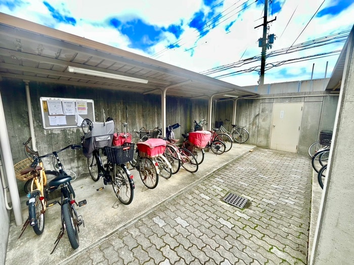 駐輪場 ラフォーレ東貝