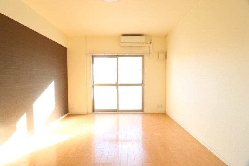 居室 アルバ立花