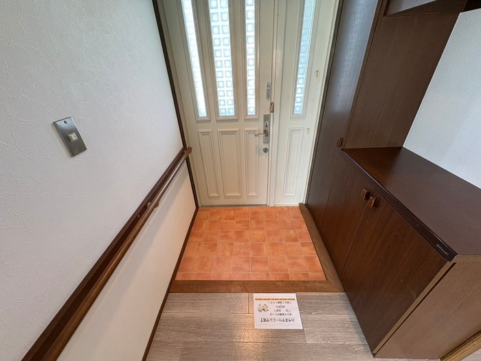 玄関 ハイツ輝