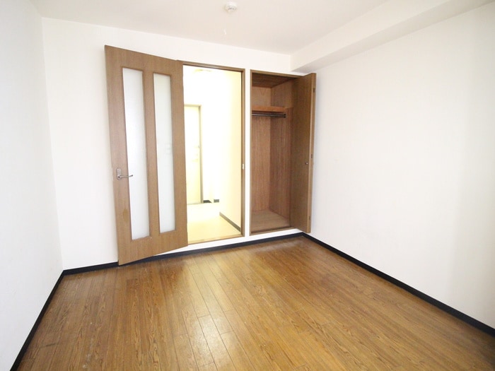 居室 渡邉ハイツ77