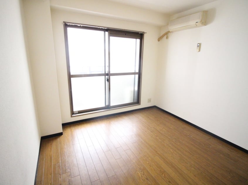 居室 渡邉ハイツ77