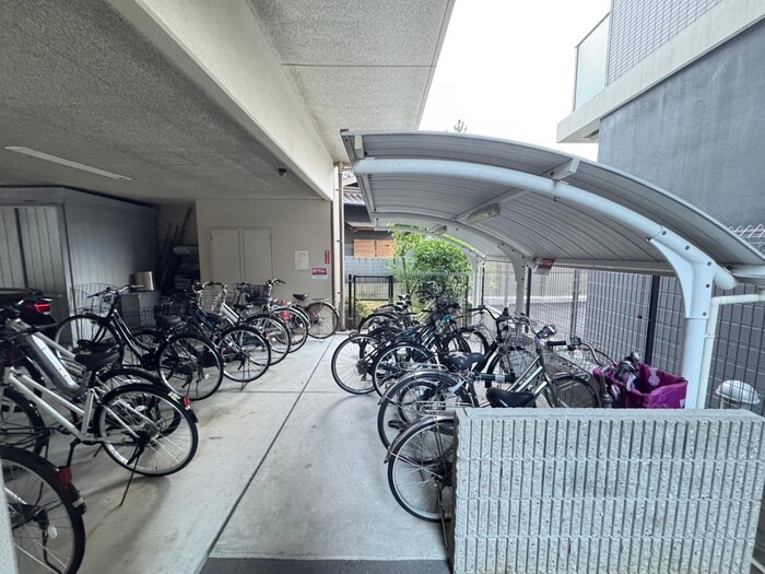 駐輪場 アルモニー中もず