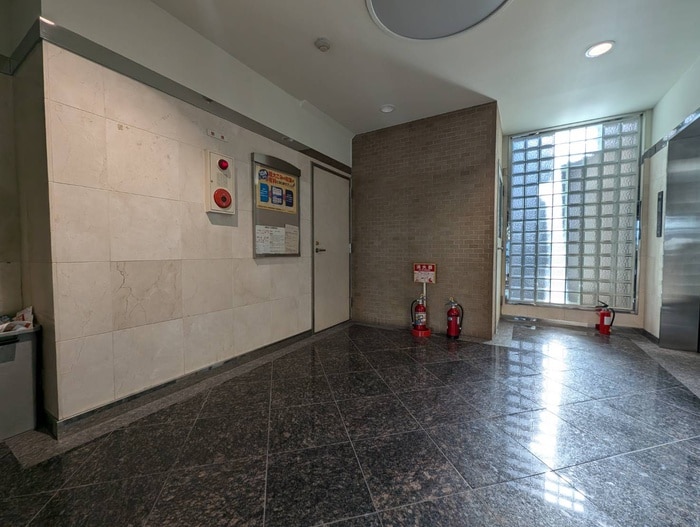 エントランス部分 エクシード弁天　Ⅱ