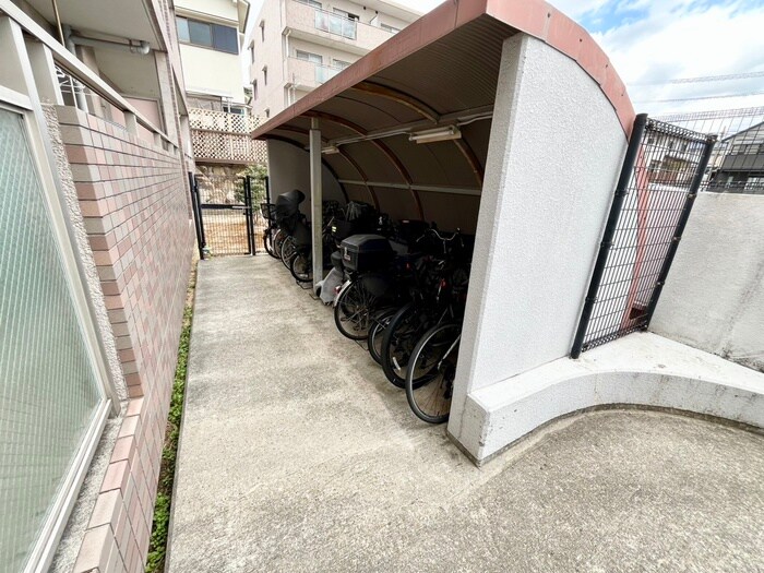 駐輪場 ｃａｓａベラヴィスタ垂水