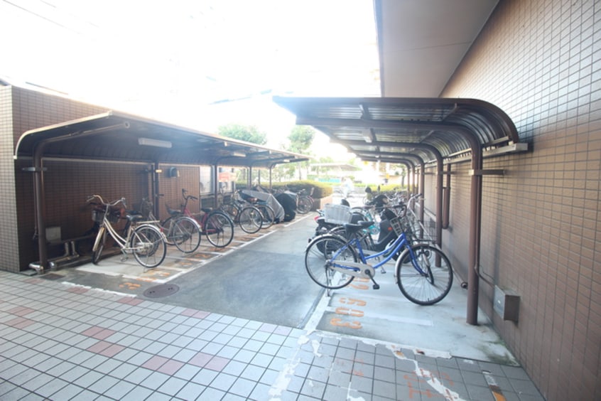 駐輪場 KMコートあびこ