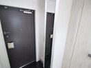 玄関 ｴﾇｴﾑｷｬﾗﾝﾄｻﾝｸｻｳｽ