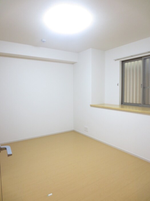 居室 メゾン・ド・フィオ－レ