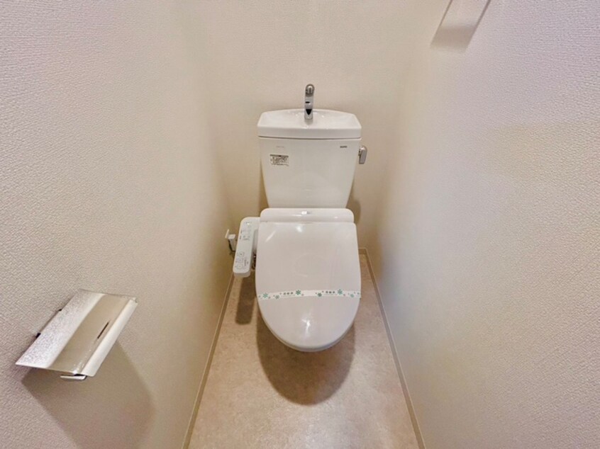 トイレ ｴｽﾃﾑｺｰﾄ難波Ⅶﾋﾞﾖﾝﾄﾞ(1108)