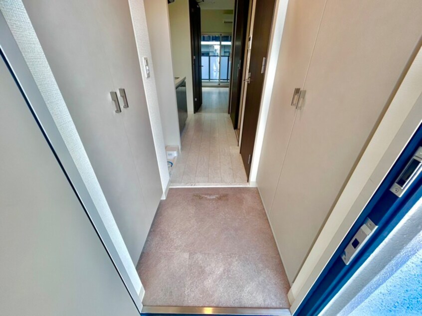 玄関 ｴｽﾃﾑｺｰﾄ難波Ⅶﾋﾞﾖﾝﾄﾞ(1108)