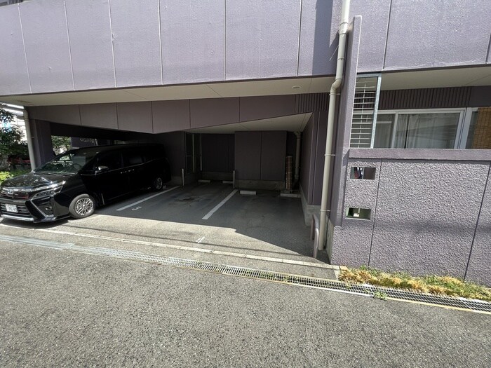 駐車場 さつき館　２１