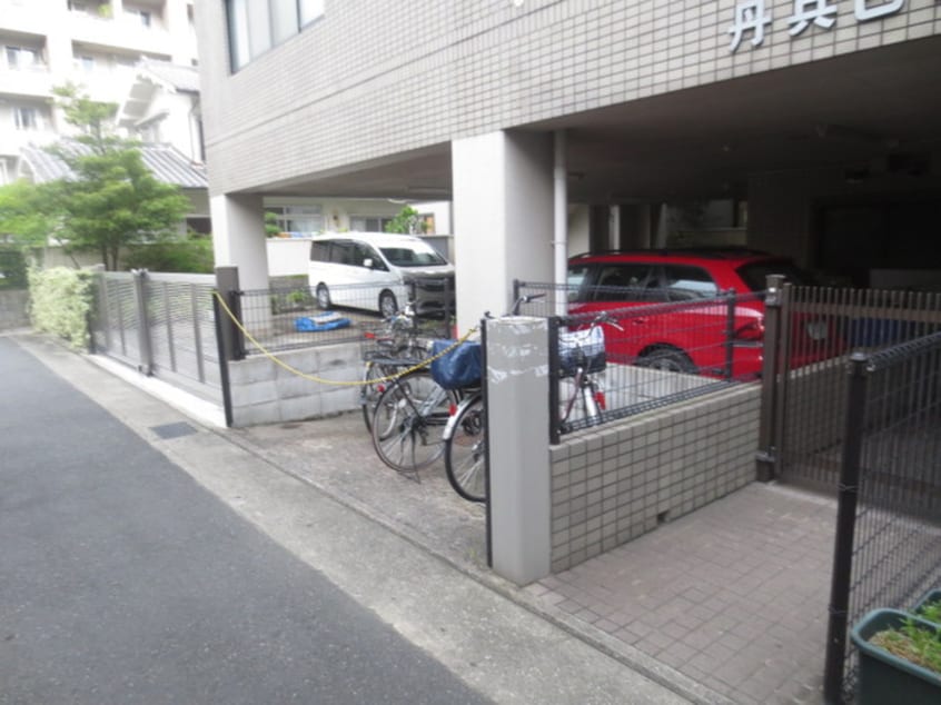 駐輪場 伊丹 丹兵ビル