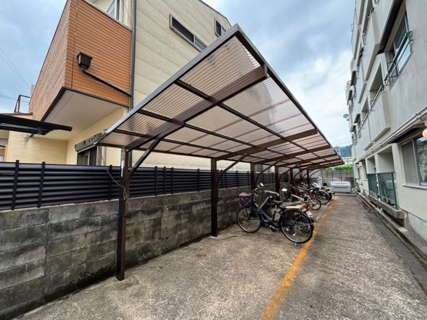 駐輪場 メゾン竹生