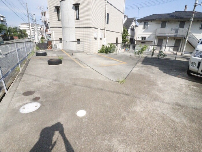 駐車場 コンフォール湊川