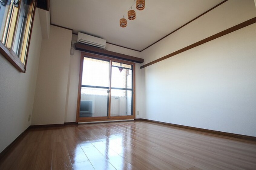 居室 ラフィーネ四条堀川