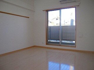 居室 サンステ－ジ桜丘