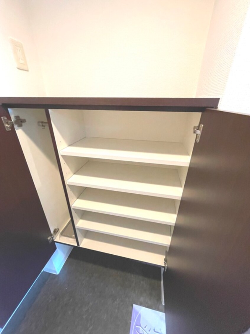 靴箱 セレニテ新大阪弐番館