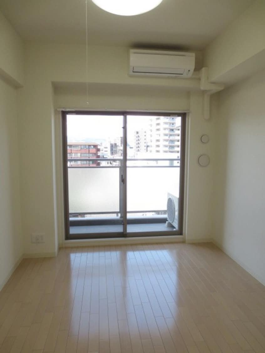 居室 ｴｽﾃﾑﾌﾟﾗｻﾞ京都御所ﾉ内REGIA(406)